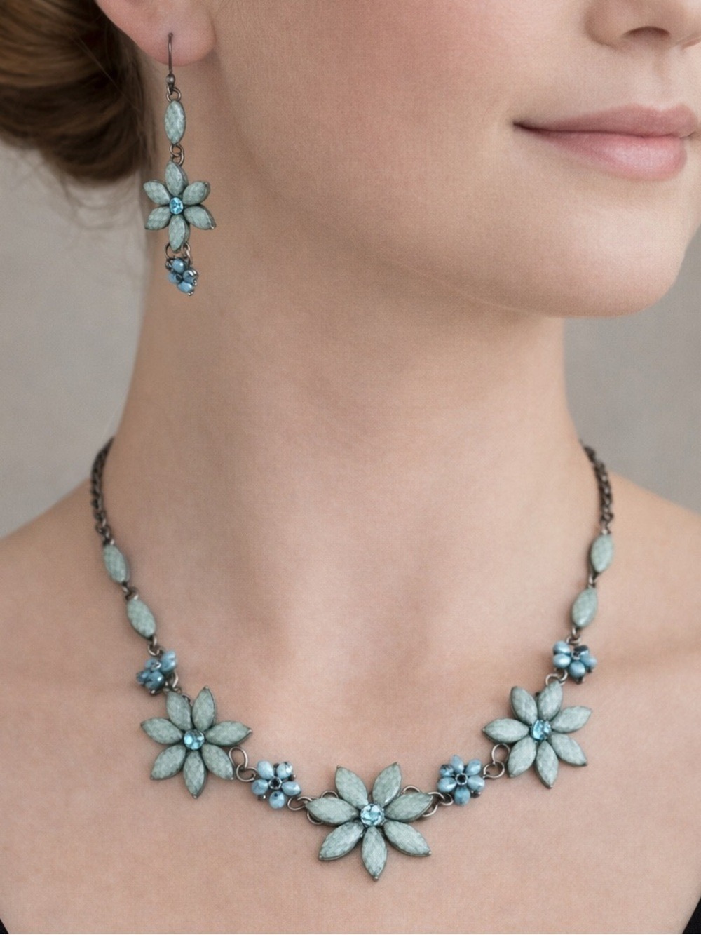 Turquoise Crystal Necklace Earring Set